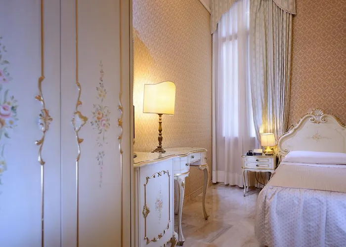 Canaletto 3*