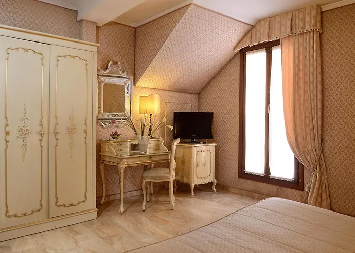 Canaletto 3*