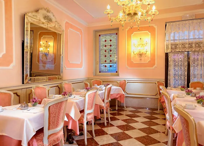 Canaletto Hotel 3*