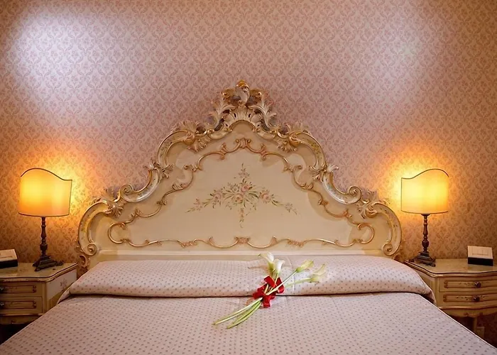 Canaletto Hotel