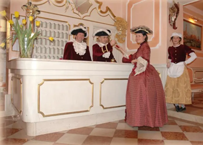 Canaletto Hotel 3*