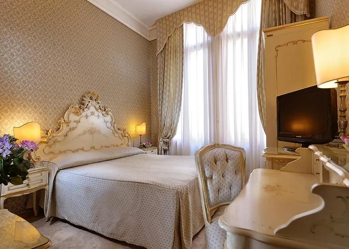 Canaletto Hotell 3*